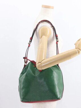 LOUIS VUITTON Epi Petit Noe Shoulder Bag Bicolor Green Red M44147 LV Auth 161040